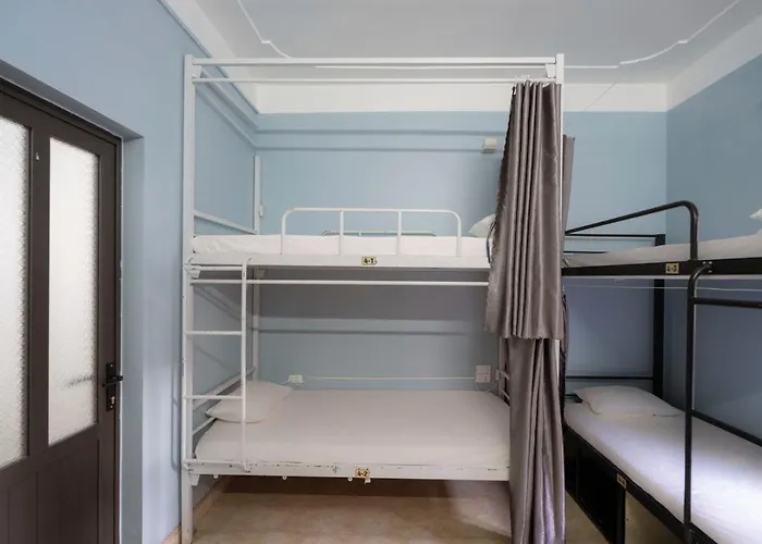 Fancy House 2* Hạ Long