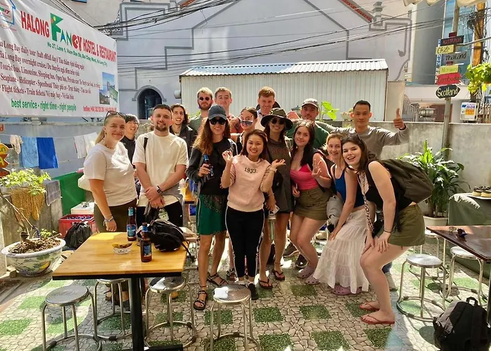Khách sạn Fancy House 2*