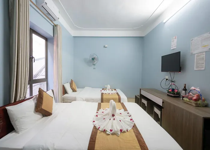 Khách sạn Fancy House 2*